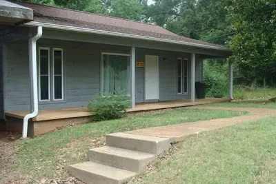 Image de Venez vous détendre et profiter de notre cabine Miramichee 3 minutes de la rivière Spring