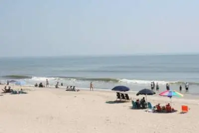 Image de Belle N. C. Outer Banks Beach House dans une station balnéaire avec services complets