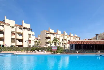 Image de Bel appartement pour 4 personnes avec piscine, climatisation, Wifi, Tv, balcon et parking
