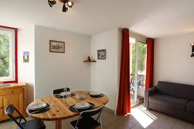 2 pièces, parking, balcon sud, proche télécabine - Briançon