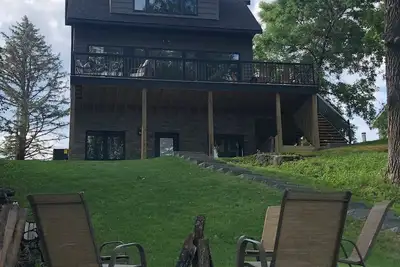 Image de Horseshoe Hideout - Nouvelle construction de cabane prête à être utilisée!