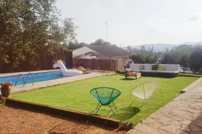 Maison neuve réhabilitée avec piscine, à 10 minutes de la plage