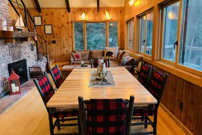 Image de RÉSERVEZ Votre Escapade Cozy Automne Sur Le Lac À Bolton Landing