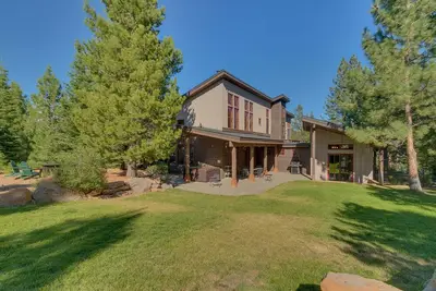 Image de Norse Hall - Superbe Tahoe Donner 4 chambres avec bain à remous et cuisine gastronomique