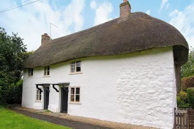 Image de 3 chambres à coucher à Avebury