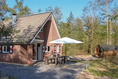 Image de Maison confortable à Ommen avec sauna