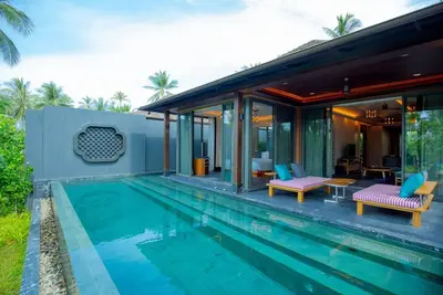 Image de Villa de Luxe avec Piscine 1br