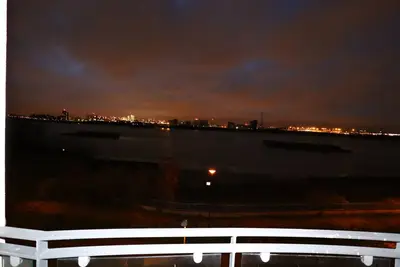 Image de 2 Beds Riverview HillHouse Apartment