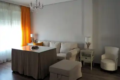 Image de Excellente situation en face du centre historique. Puerta de Almodóvar