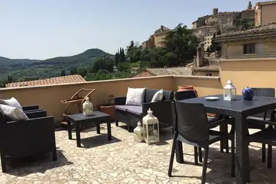 Image de Magnifique et lumineux 2 Br Apt. avec terrasse