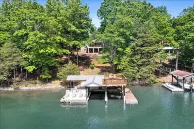 Image de Nouvelle location! & Récemment rénové! <br>Kayak! Animaux acceptés!