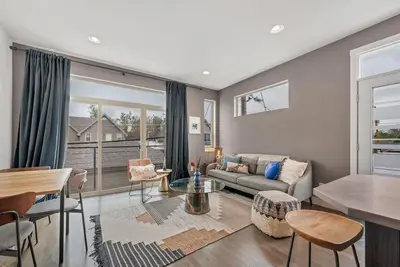 Image de Lohi moderne à la maison - Walk Everywhere! Près de Coors Field, Dwntn, MileHigh Stadium