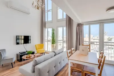 Duplex Apartment Superior - Carmel Market - House of Palm
