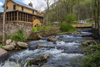 Roaring Fork Stream / 1 Mile jusqu'à DwTn Gatlinburg