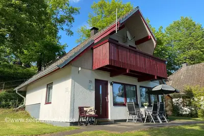 Image de Cottage moderne et joliment meublé pour 6 personnes.