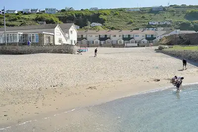 Image de 3 chambres Ă coucher Ă Portreath