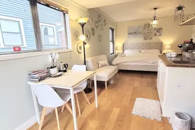 Image de Mod Garden Studio w / King Bed in Central Pdx