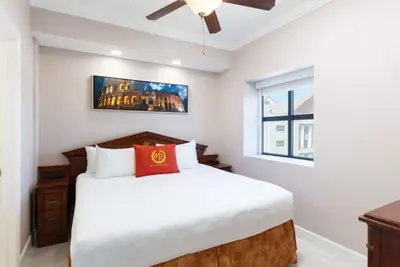 Image de Condo 2 chambres à distance de marche d'Universal