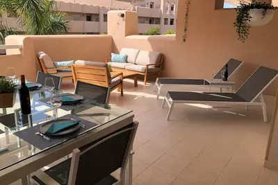 Image de ☀️ Top Rated Apartment. Huge Sunny Terrace. Heated Pool. Parking. Wifi.