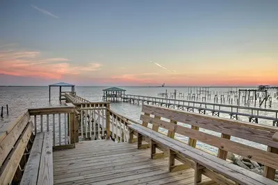 Image de Nouveau! Modern Slidell Home avec quai de pêche privé!