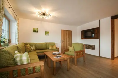 Image de FeWo Hochfelln (130 qm) Balkon, offene Küche, 3 Schlaf- und 1 Wohnzimmer, max. 6 Personen