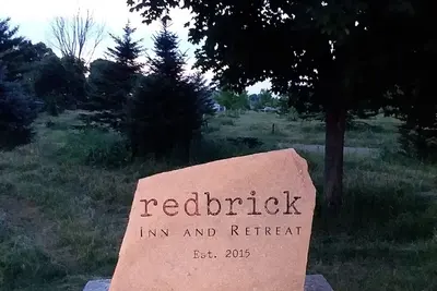 Image de Redbrick Inn et suite Behringer de retraite