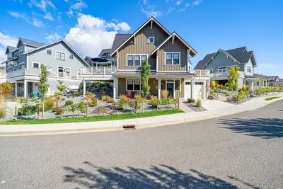 Image de Happy Hours at Lake Chelan Lookout Location de Vacances