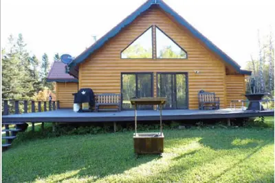 Image de Ultra calme et privé à côté d'un magnifique ruisseau qui coule sur plus de 700 hectares.