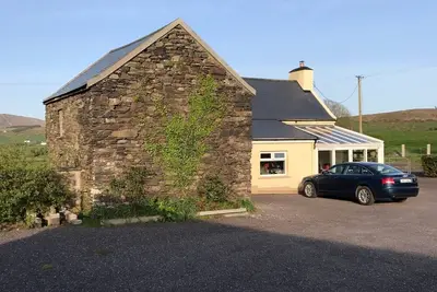Image de Ferme irlandaise traditionnelle par Dunmanus Bay