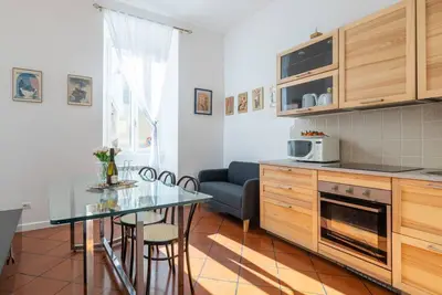 Image de Elena au Colisée, à quelques mètres du Colisée