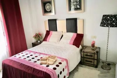 Image de Confort supplémentaire pour les familles, à 10 minutes de la plage, vue sur la mer!