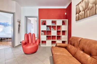 Image de Coloré Vanchiglietta Appt x5! Garage privé