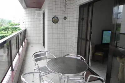 Image de Bel appartement confortable en face de la plage de Tombo