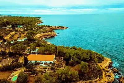 Image de Maison de la mer à l'Ametlla. Santes Creus. Van Eyck