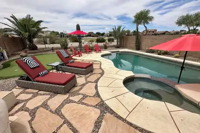 Image de Nouvelle Liste - 3 chambres, 2 salles de bain avec piscine et spa et vue sur le parcours de golf