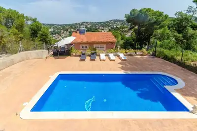 Image de Club Villamar - Villa intime pour 6 personnes avec piscine privée, plusieurs terrasses et une vue. . .