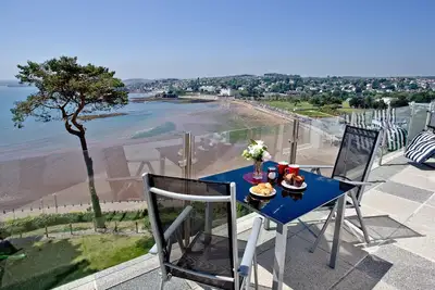 Image de 4 chambres hébergement à Torquay