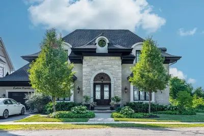 Image de Maison De Luxe Lakefront Avec Une Cour ARRIÈRE PRIVÉE Plage Nouveau