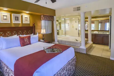 Image de Condo Luxueux De 2 Chambres Pres De Universal Sea World Disney