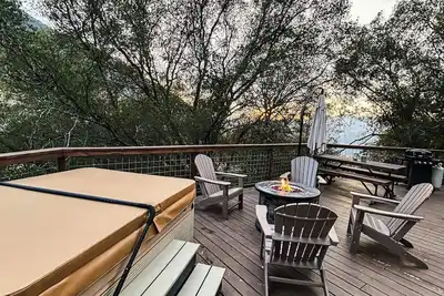 Image de Little Bear CottageBRAND Nouveau Home! 3 Mls De Snp