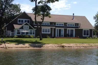 Image de 5 Br maison de luxe sur le magnifique lac Ida - plaisir en famille ou retraite exécutif