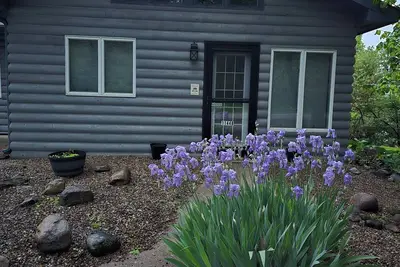 Image de Cozy Lake Chapin Guest House, deux chambres, une salle de bain calme et paisible