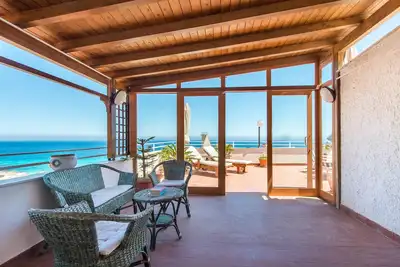 Image de Maison avec terrasse donnant sur la mer à Addaura par Wonderful Italy