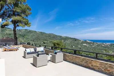 Image de Villa Antigone - Retraite de luxe à Skopelos