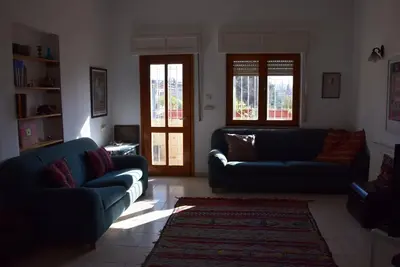 Image de Toit unique à Bakaa