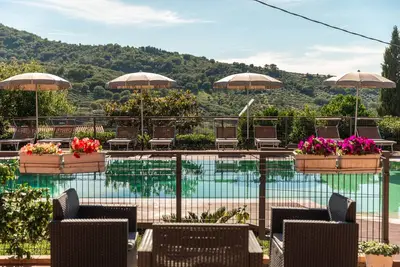 Image de B & B La Mortella Avec Piscine