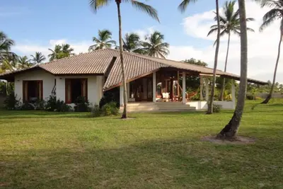 Image de maison indépendante dans résidence privé avec piscine et accés direct plage