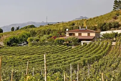 Image de Bosa: Maison / villa - Bosa Casa con giardino