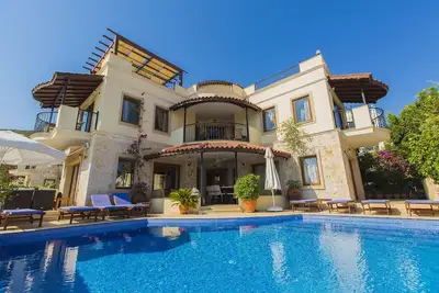 Villa Kismet - villa de luxe de 5 chambres à Kalamar située à 300 mètres de la mer