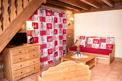 2ème étage, balcon, parking, télévision, casier à ski, 40m², Pra Loup